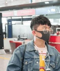 明星网红坐飞机,揭秘明星网红的私人飞机之旅