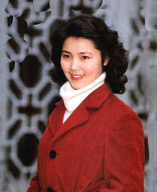 护士转行明星网红,护士转行成为明星网红的华丽蜕变