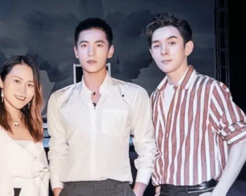 明星网红合照秒杀,合照秒杀网友眼球！