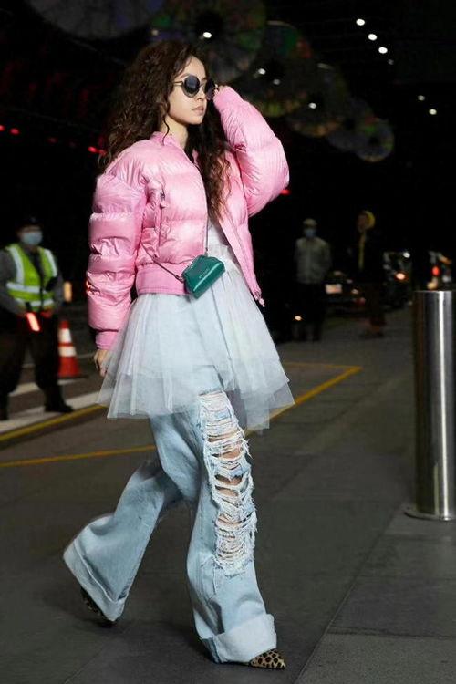 娱乐吃瓜裙,揭秘“吃瓜裙”背后的娱乐风云